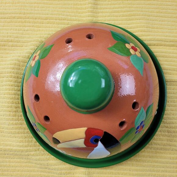 2 piece Cheese or Butter Decorative Terracotta Storage Dome from Brazil - Picture 5 of 16